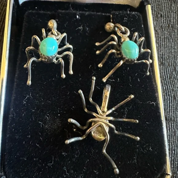 Turquoise Spider Pendant and Earring Set - Women Jewelry